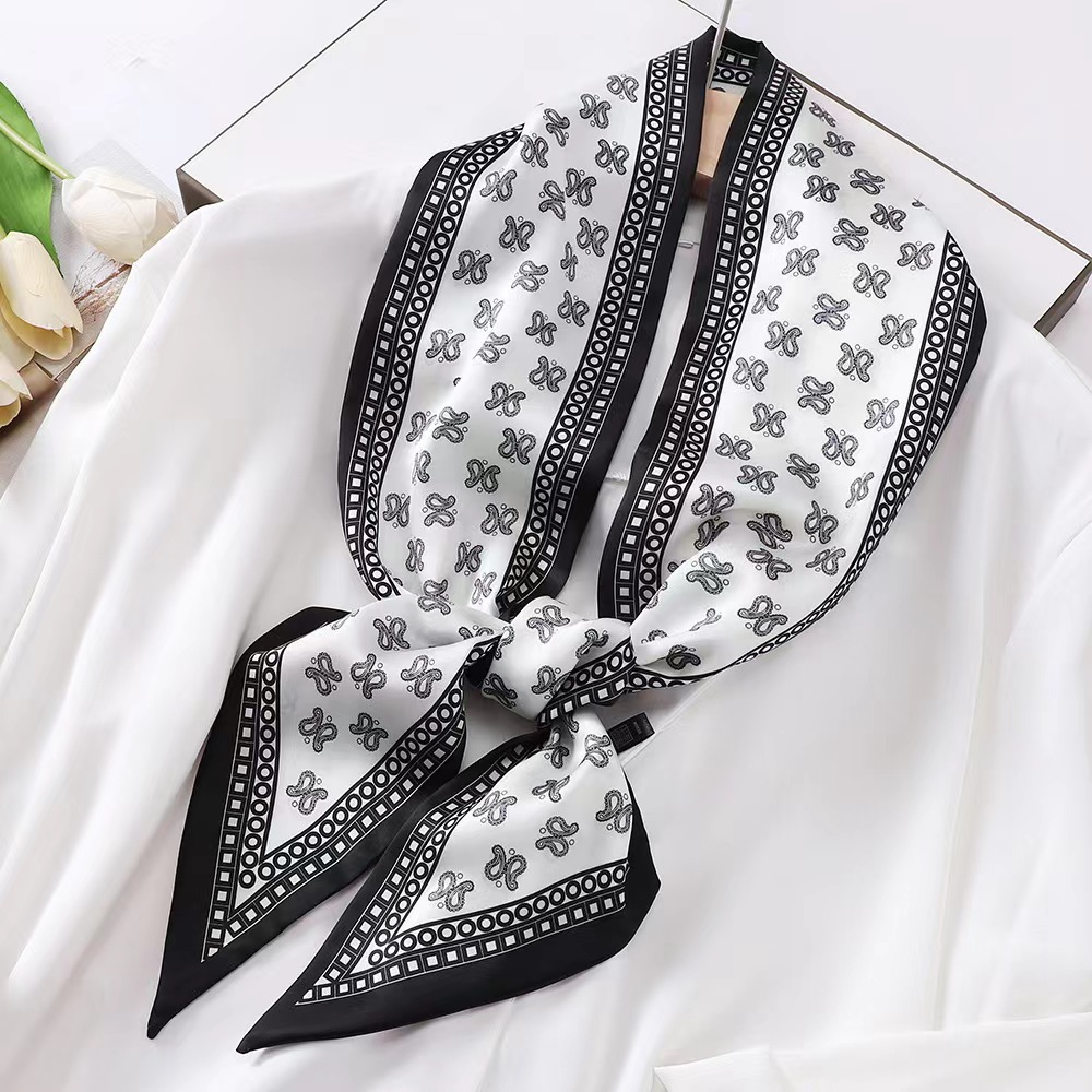 وشاح حريري مربع فاخر بنقشة حما - مراجعة Silk Tie Striped وسعره