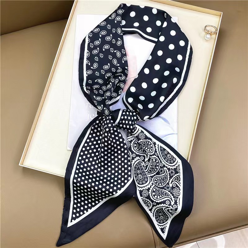 وشاح حريري مربع فاخر بنقشة حما - مراجعة Silk Tie Striped وسعره