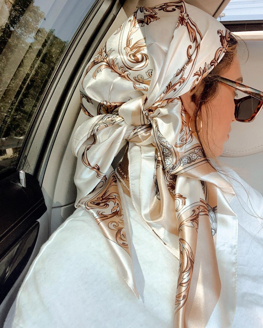 الساتان ساحة وشاح المرأة مسلم  - مراجعة Silk Neck Scarf وسعره