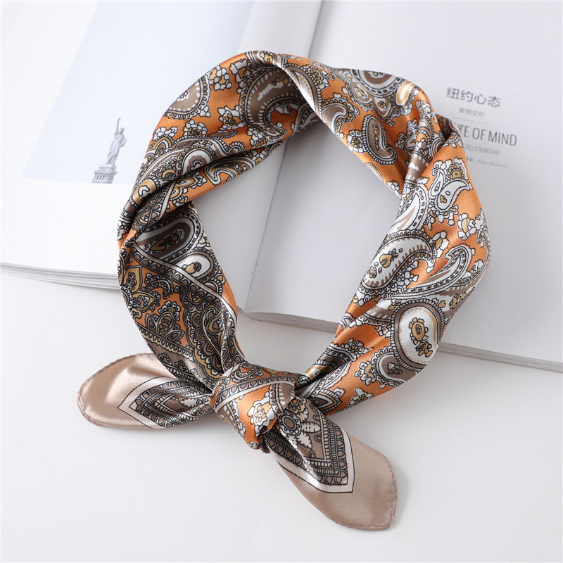 وشاح حريري فاخر مربع الشكل بطو - مراجعة Scarf Silk Square وسعره