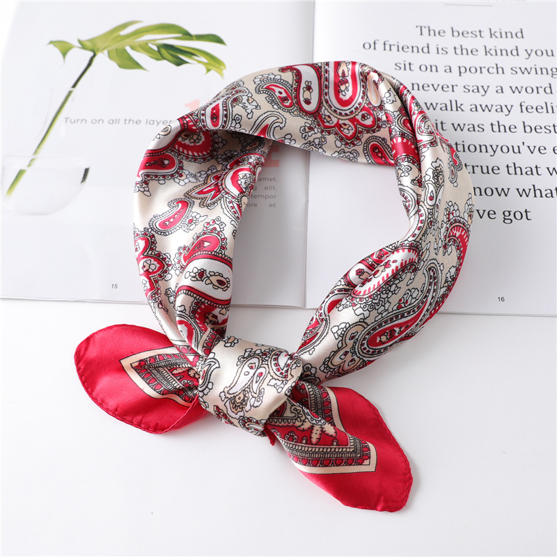 وشاح حريري فاخر مربع الشكل بطو - مراجعة Scarf Silk Square وسعره