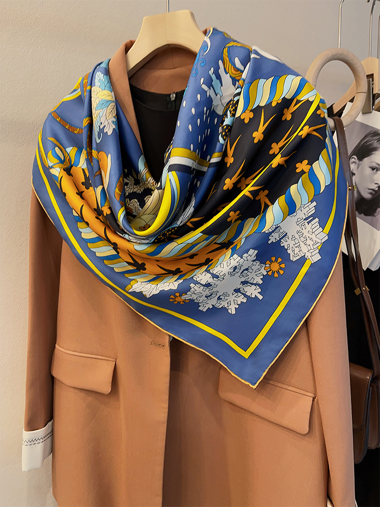 135 سنتيمتر 135 سنتيمتر التوت  - مراجعة Scarf Silk Square وسعره